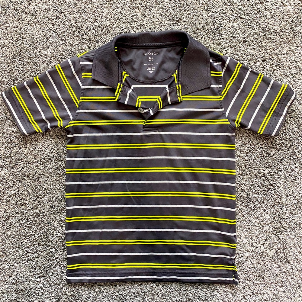Boys George short sleeved polo shirt size s (6-7)